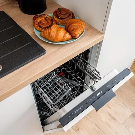 Sliska 3 - - 100m Od Zlotych Tarasow Oraz 200m Od Dworca Centralnego, Piekny Widok Na Panorame Warszawy - Wifi - Smart Tv 55 Cali - Better * Varşova