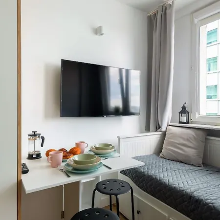 شقة Sliska 3 - - 100m Od Zlotych Tarasow Oraz 200m Od Dworca Centralnego, Piekny Widok Na Panorame Warszawy - Wifi - Smart Tv 55 Cali - Better *