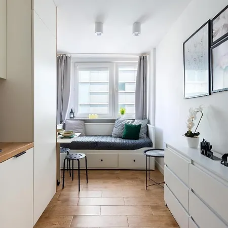 アパート Sliska 3 - - 100m Od Zlotych Tarasow Oraz 200m Od Dworca Centralnego, Piekny Widok Na Panorame Warszawy - Wifi - Smart Tv 55 Cali - Better