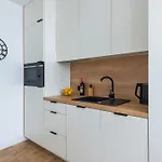 Lejlighed Sliska 3 - - 100m Od Zlotych Tarasow Oraz 200m Od Dworca Centralnego, Piekny Widok Na Panorame Warszawy - Wifi - Smart Tv 55 Cali - Better Warszawa