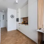 Sliska 3 - - 100m Od Zlotych Tarasow Oraz 200m Od Dworca Centralnego, Piekny Widok Na Panorame Warszawy - Wifi - Smart Tv 55 Cali - Better Lejlighed *