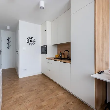 Sliska 3 - - 100m Od Zlotych Tarasow Oraz 200m Od Dworca Centralnego, Piekny Widok Na Panorame Warszawy - Wifi - Smart Tv 55 Cali - Better Appartement *