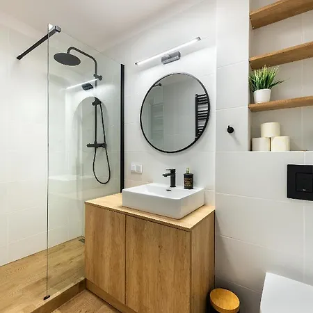 Sliska 3 - - 100m Od Zlotych Tarasow Oraz 200m Od Dworca Centralnego, Piekny Widok Na Panorame Warszawy - Wifi - Smart Tv 55 Cali - Better * Warschau